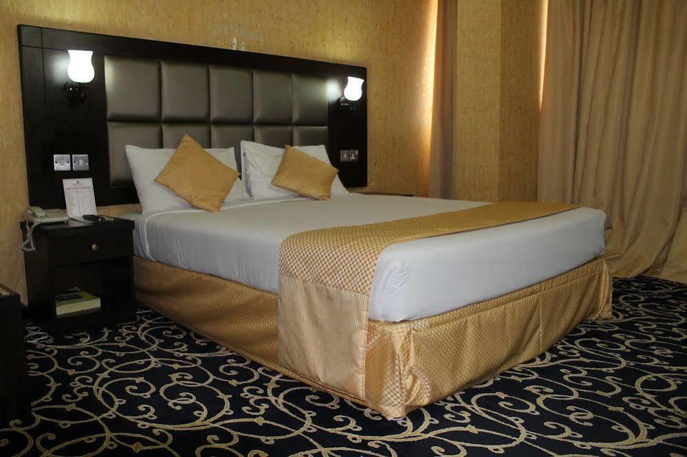 דובאי Rafee Hotel מראה חיצוני תמונה